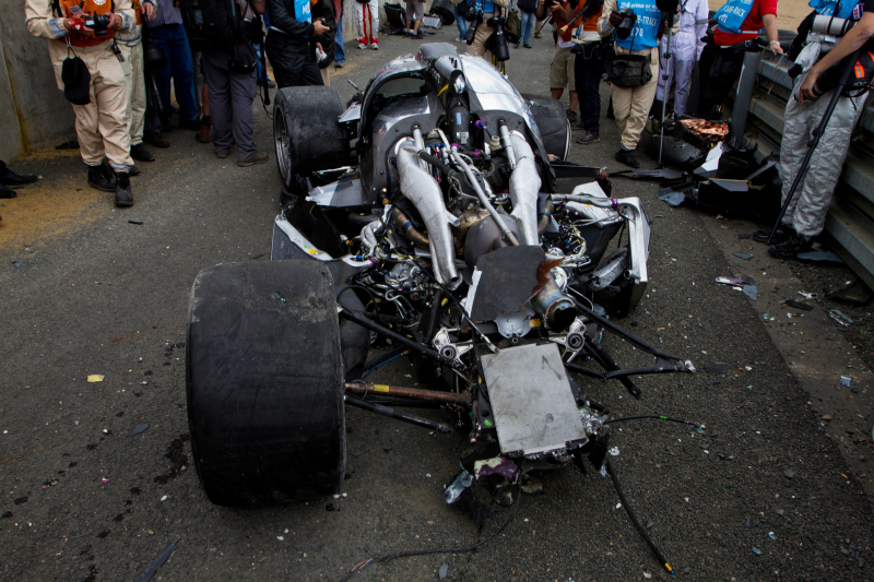 Illustration for article titled First amazing Audi R18 Le Mans post-crash photos
